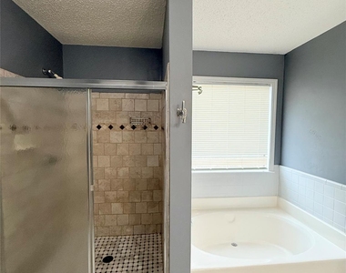 6924 Long Needles Drive - Photo Thumbnail 11