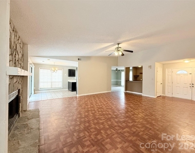 6924 Long Needles Drive - Photo Thumbnail 4