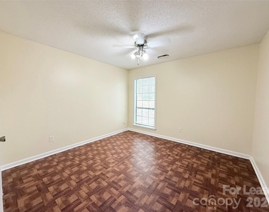 6924 Long Needles Drive - Photo Thumbnail 15