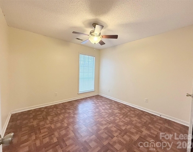 6924 Long Needles Drive - Photo Thumbnail 14