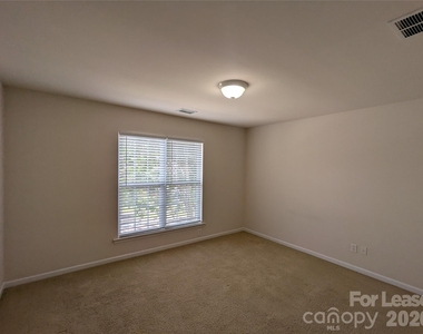 10787 Nw Edgepine Lane - Photo Thumbnail 17