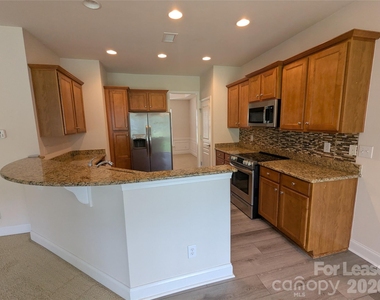 10787 Nw Edgepine Lane - Photo Thumbnail 3