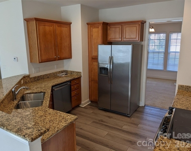 10787 Nw Edgepine Lane - Photo Thumbnail 4