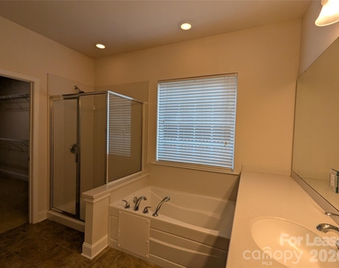 10787 Nw Edgepine Lane - Photo Thumbnail 9