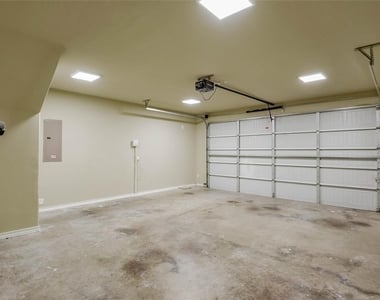 3100 White Horse Court - Photo Thumbnail 22