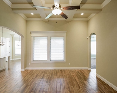 3100 White Horse Court - Photo Thumbnail 2