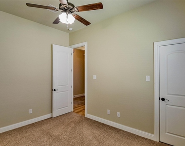 3100 White Horse Court - Photo Thumbnail 31