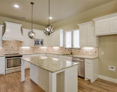 3100 White Horse Court - Photo Thumbnail 11