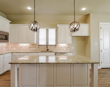 3100 White Horse Court - Photo Thumbnail 5