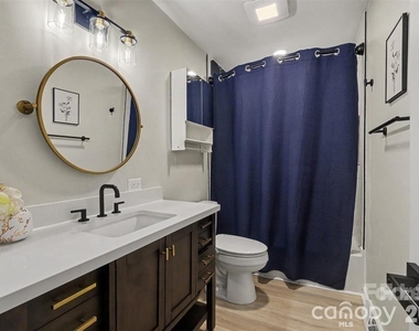 4023 Strangford Avenue - Photo Thumbnail 10