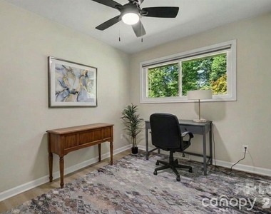 4023 Strangford Avenue - Photo Thumbnail 9