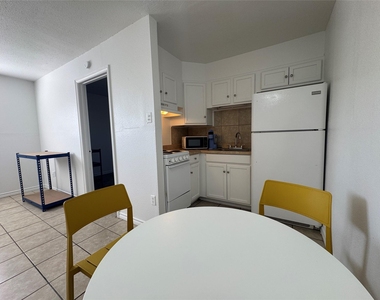 1415 Sewell Street - Photo Thumbnail 1