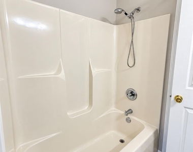 5310 Abner Lane - Photo Thumbnail 8