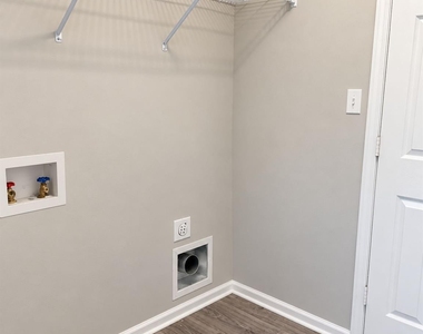 5310 Abner Lane - Photo Thumbnail 12
