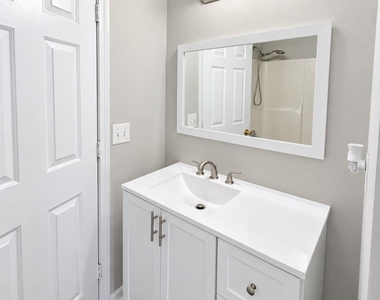 5310 Abner Lane - Photo Thumbnail 9