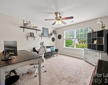 1435 Harpers Inlet Drive - Photo Thumbnail 18