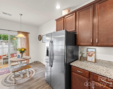 1435 Harpers Inlet Drive - Photo Thumbnail 16