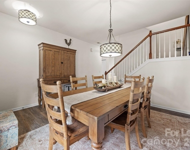 1435 Harpers Inlet Drive - Photo Thumbnail 6