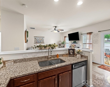 1435 Harpers Inlet Drive - Photo Thumbnail 17