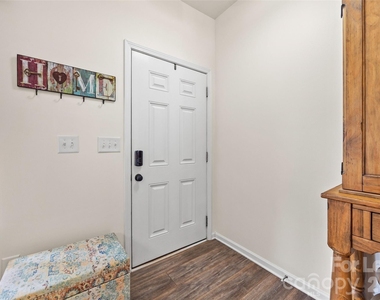 1435 Harpers Inlet Drive - Photo Thumbnail 4
