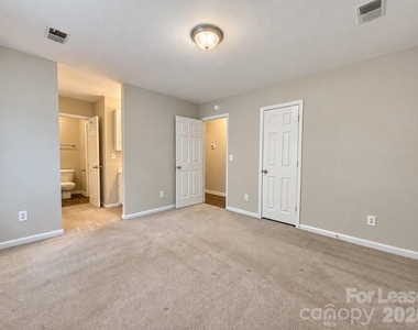 7613 Lancashire Drive - Photo Thumbnail 12