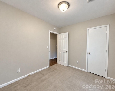7613 Lancashire Drive - Photo Thumbnail 5