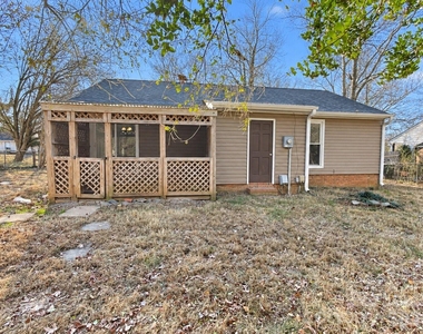 7613 Lancashire Drive - Photo Thumbnail 15