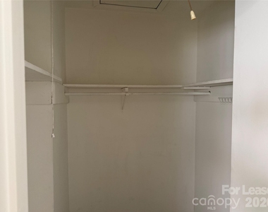 8526 Castle Pine Court - Photo Thumbnail 7