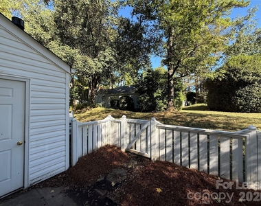 8526 Castle Pine Court - Photo Thumbnail 18