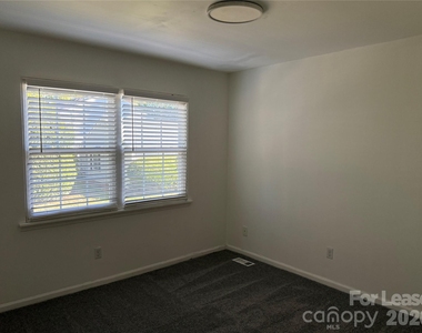 8526 Castle Pine Court - Photo Thumbnail 8
