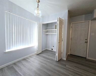 902 Spring Valley #a Plaza - Photo Thumbnail 4