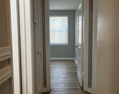 2213 Shamrock Drive - Photo Thumbnail 10