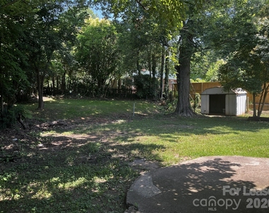 2213 Shamrock Drive - Photo Thumbnail 23