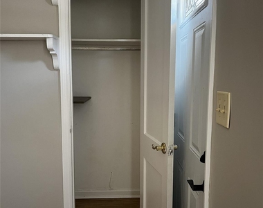 2213 Shamrock Drive - Photo Thumbnail 21