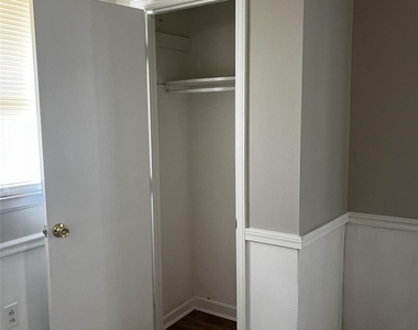 2213 Shamrock Drive - Photo Thumbnail 5
