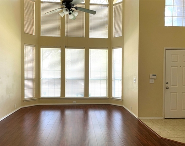 11406 Fountainbridge Drive - Photo Thumbnail 4