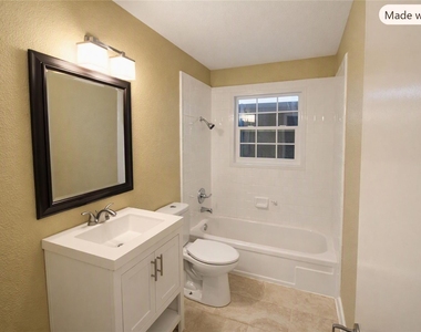 237 Samuel Street - Photo Thumbnail 4
