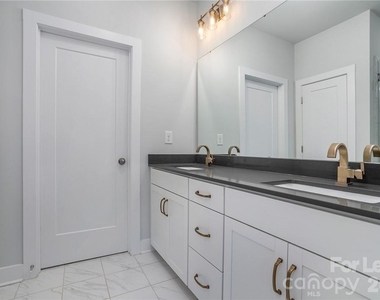 1622 Nandina Corners Alley - Photo Thumbnail 16