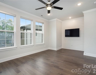 1622 Nandina Corners Alley - Photo Thumbnail 13
