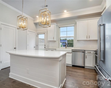 1622 Nandina Corners Alley - Photo Thumbnail 5
