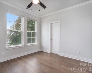 1622 Nandina Corners Alley - Photo Thumbnail 20
