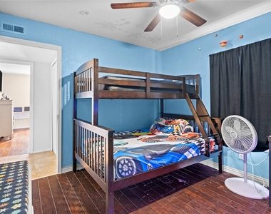 3005 Woodlark Drive - Photo Thumbnail 14