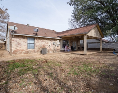 3005 Woodlark Drive - Photo Thumbnail 21