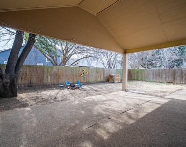 3005 Woodlark Drive - Photo Thumbnail 18