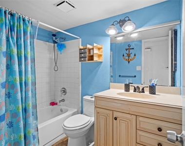 3005 Woodlark Drive - Photo Thumbnail 12