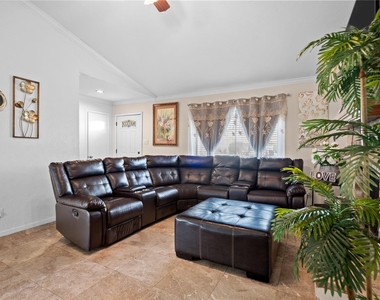 3005 Woodlark Drive - Photo Thumbnail 4