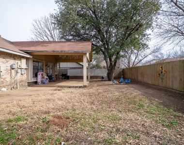 3005 Woodlark Drive - Photo Thumbnail 20