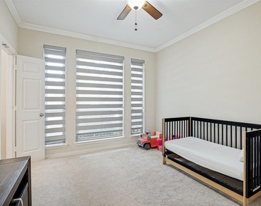 306 Tustin Court - Photo Thumbnail 19