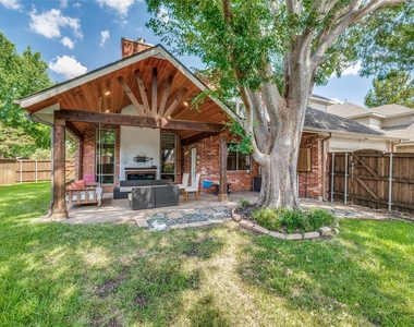 306 Tustin Court - Photo Thumbnail 23