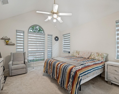 306 Tustin Court - Photo Thumbnail 11